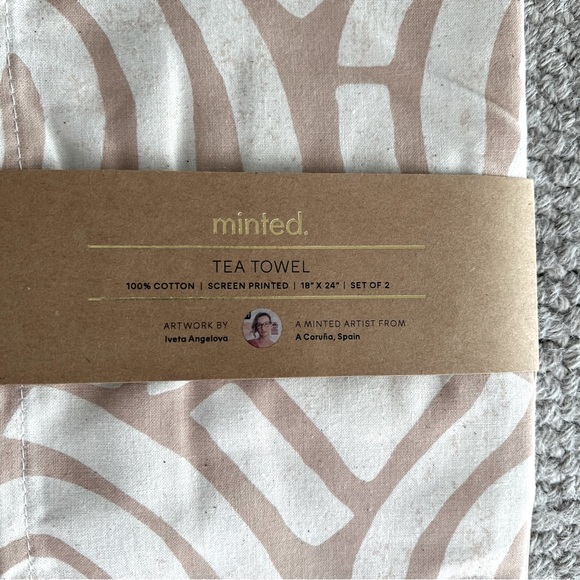 S/2 New Minted Tea Towels “Antique” - Picture 4 of 5